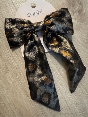 Sophi Metallic Animal Print Bow Hair Clip NEW. 🏷️